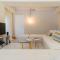 Infinity Villa with Pool, BBQ and Ping-Pong Table, 2km from the beach