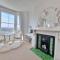 West Hill Retreat Edwardian Balcony Ensuite with Room Served Breakfast & Free Offstreet Parking