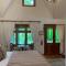 Quail Farm, Colonial charm