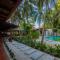 Café de Playa Beach Front Hotel - Coco