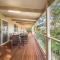 Hinterland Tranquil Escape with Beautiful Views