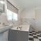 2 Bed in Rose Ash oc-nether