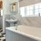 2 Bed in Rose Ash oc-nether