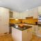 "Orange Tree Villa in Alvor - South - facing Family Villa with Private Poll"