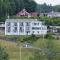 Belknap Point Inn