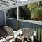 Donlans Beach Cottage - 85m to Mollymook Beach