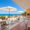 Villa seashore of the Marina of Sorso, 3 rooms, veranda on the sea, garden