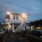 Hans Surfer Homestay
