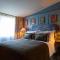 The Potters Heron - A Heartwood Inn