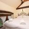 3 Bed in Hope Valley oc-pk432