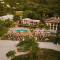 Colorful 3-BD Unit Opening on Pool