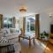 3 Bed in Lymington oc-90002