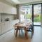 Blossom & Bloom - 3BR House with Garden near Centre