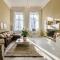 Spacious Riverside Residency - Magnificent View