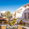 Polyxenia Suites