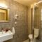 Polyxenia Suites