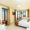 Polyxenia Suites