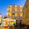 Polyxenia Suites