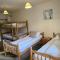 The Holmes Barn - Sleeps 16 - Pet friendly