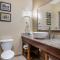 Comfort Suites Old Town Spring