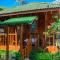 Puerto Galera Transient Kubo Guest Place