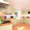 3 Bed in Brixham oc-75382
