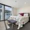 Oceanside Apartment with Iconic Views