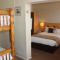 The Warwick Arms Hotel