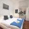 Spanish Steps Art Apartment