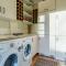 3 Bed in Richmond oc-90578