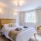 3 Bed in Stepaside oc-fb047