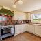 4 Bed in Llanrhystud oc-92072