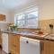3 Bed in Fishguard oc-37270