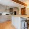 Riverside Cottage-Uk41439