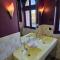 Le Castel Guesthouse