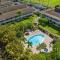 Plantation Hale Suites
