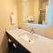 Days Inn by Wyndham Freeport