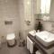 Housez Suites & Apartments Special Class