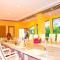 Decale Jewel Stone Hotel