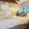 10 The Warren, amazing seaviews from every floor!