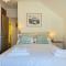 10 The Warren, amazing seaviews from every floor!