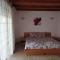 Shoposki Guest House