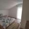 Shoposki Guest House