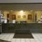 Luxury Inn & Suites Troy