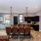BOOTique House - Luxury Group Accommodation for 12