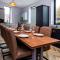BOOTique House - Luxury Group Accommodation for 12