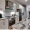 Modern Townhome Near Downtown walk to CWS!