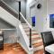 Modern Townhome Near Downtown walk to CWS!