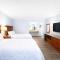 Quarters Inn & Suites