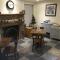 Deri-Down Guest House